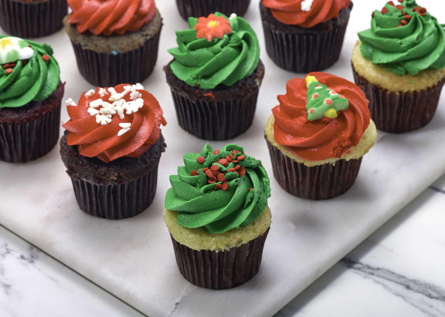 Christmas 12 mini or regular size cupcakes box
